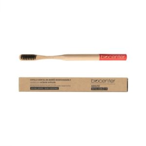 Cepillo de dientes bambú y carbón activado rojo-Cosmética Corporal Natural